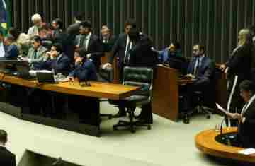  Câmara aprova em segundo turno PEC da Segurança Pública 